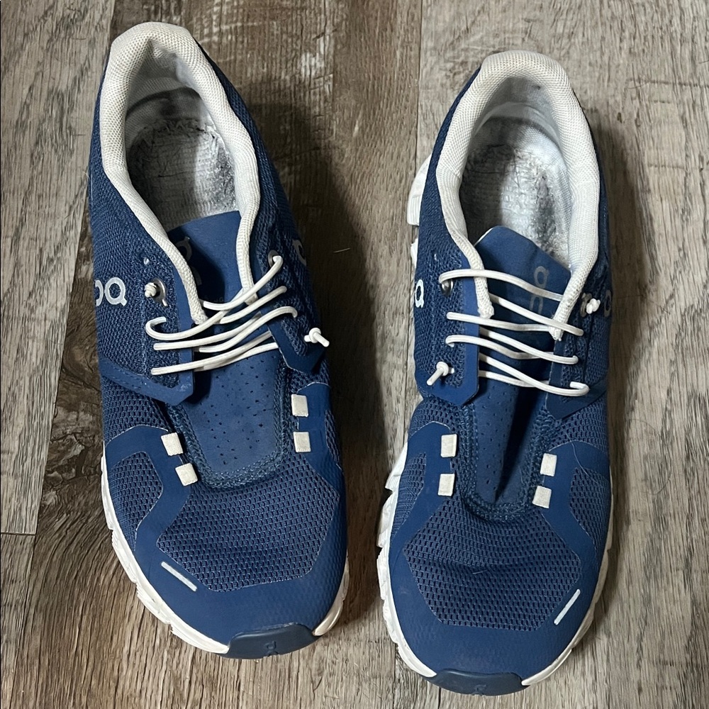 On Running women’s Navy and White Athletic Sneakers